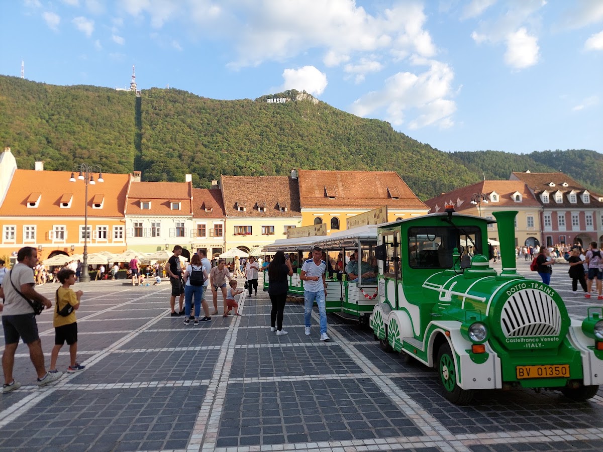 Piata Sfatului - foto 2