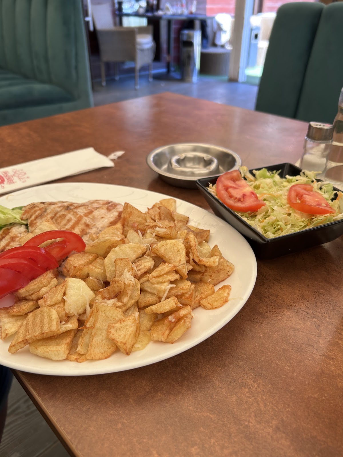 President Bar & Grill