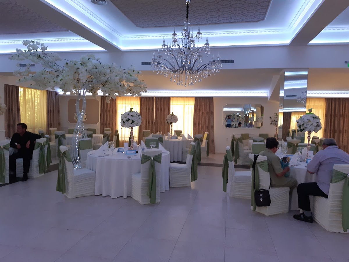 Restaurante "La Nașu"