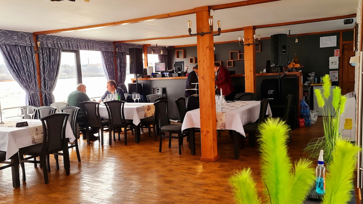 Restaurante La Ponton