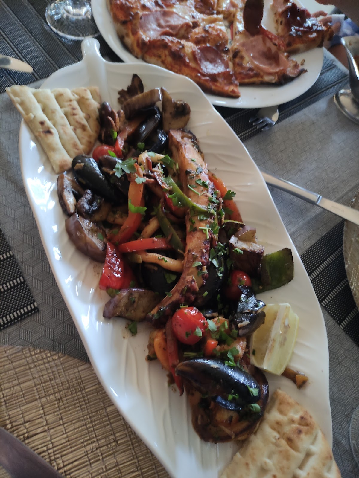 RESTAURANT SAVORY'S